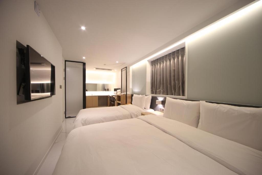 Busan Seomyeon Business Hotel J7 Exterior photo